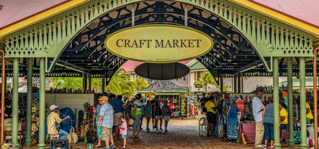 Craft Market Shopping in Ocho Rios with Wesley Tours